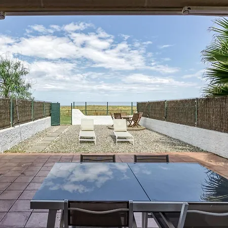 Oasis Premium Costa Brava * レスタルティット